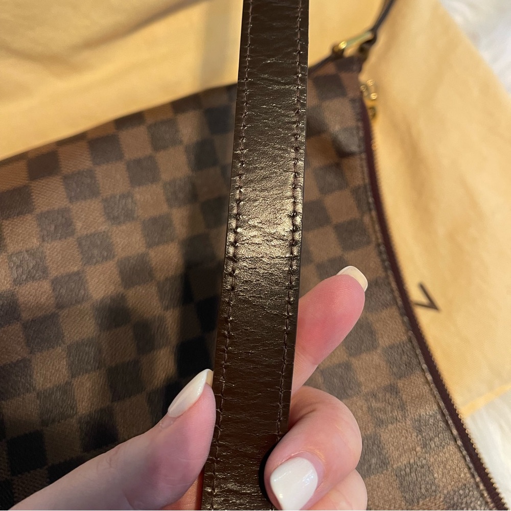 RARE! LOUIS VUITTON Bloomsbury GM (Largest size) Damier Ebene Crossbody - Picture 10 of 16